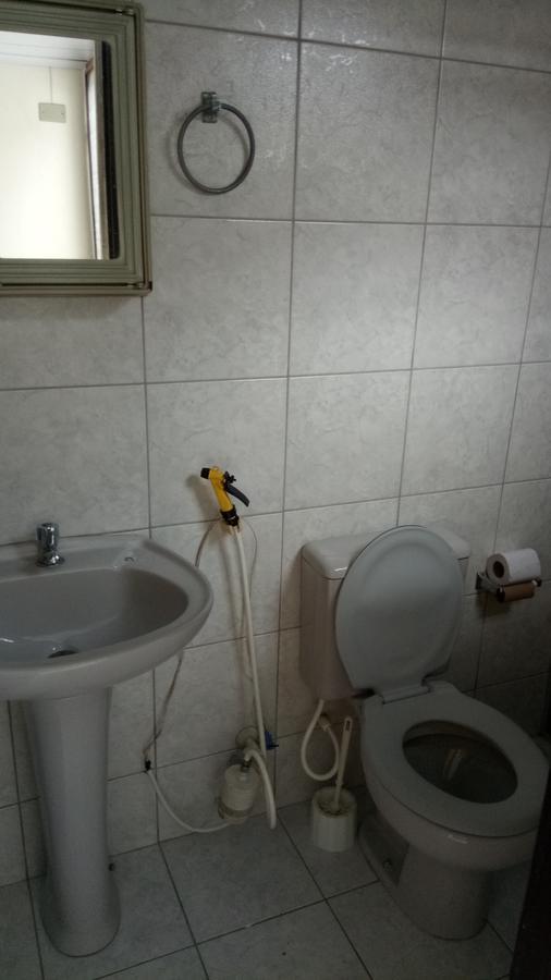 Villa Kitinete Em Matinhos Com Piscina Exterior foto